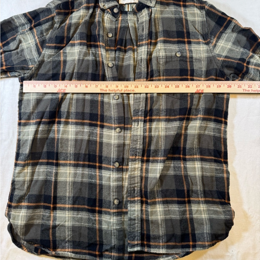 Denim & Flower Plaid Flannel Button-Up Shirt - Picture 4 of 8
